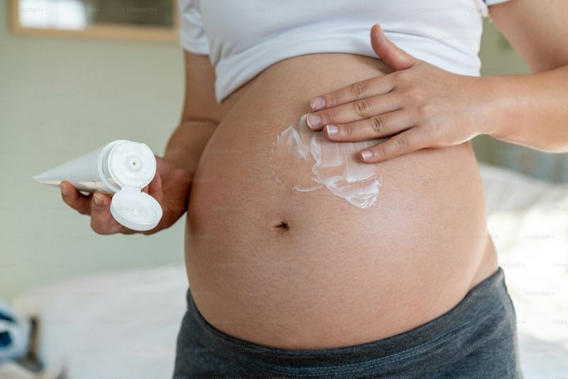 Prenatal Massage Benefits: Therapist Guide and Techniques